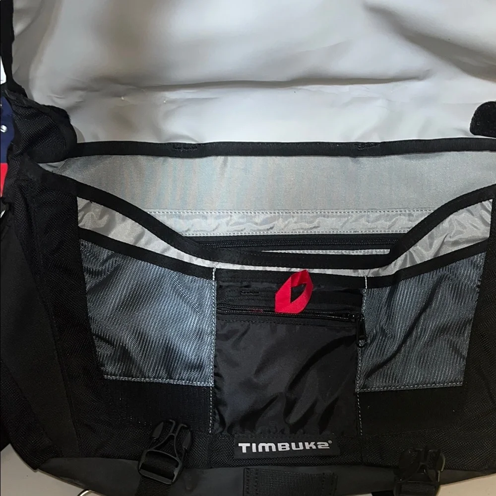 Timbuk2 Black Messenger Bag - Picture 7 of 7